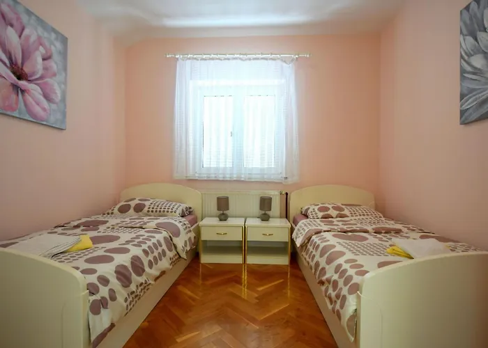 Luka 1 By Interhome *